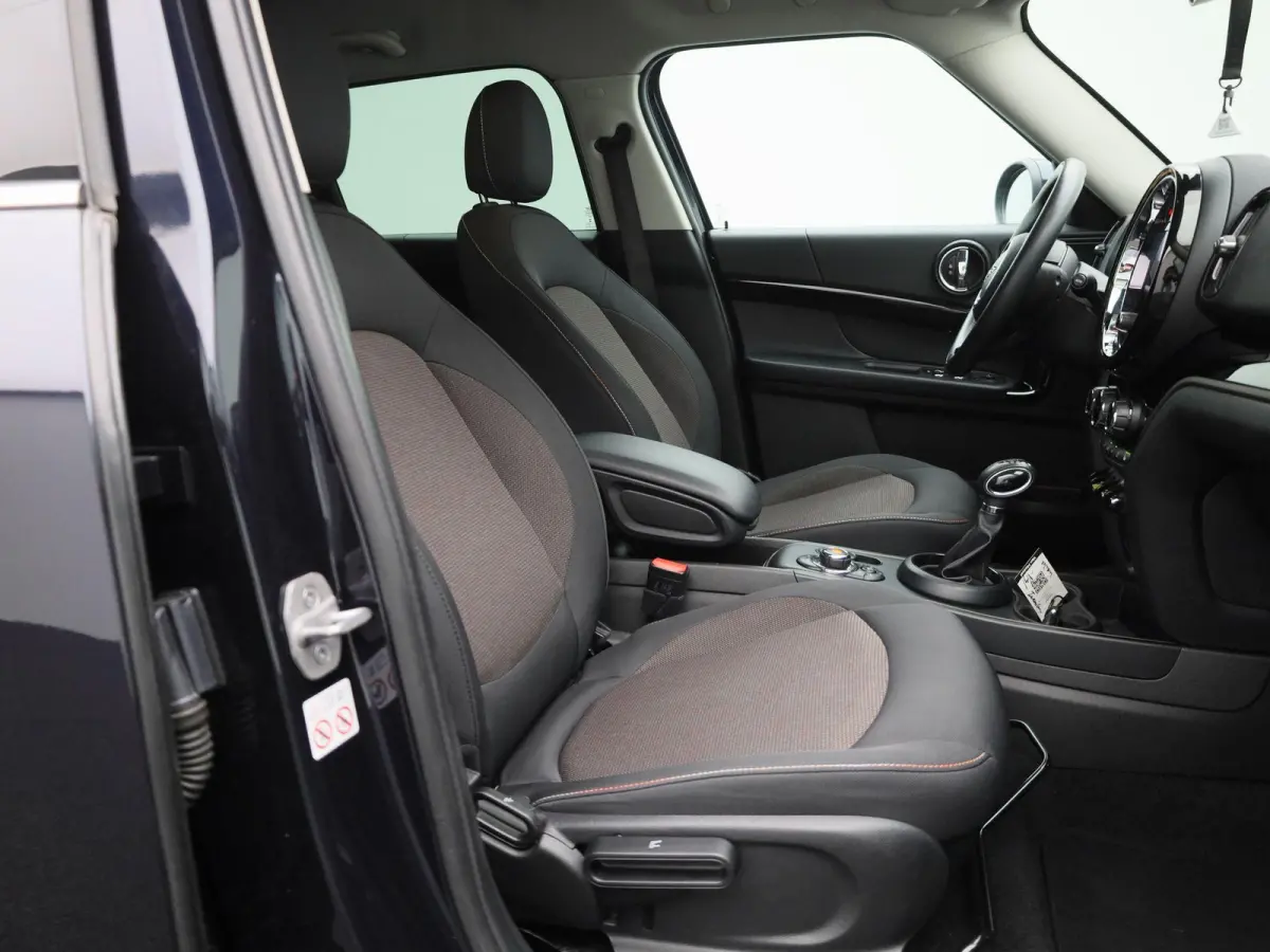 1.5 Cooper ALL4 | Automaat | Navigatie | Stoelverwarming | Climate Control | Cruise Control |