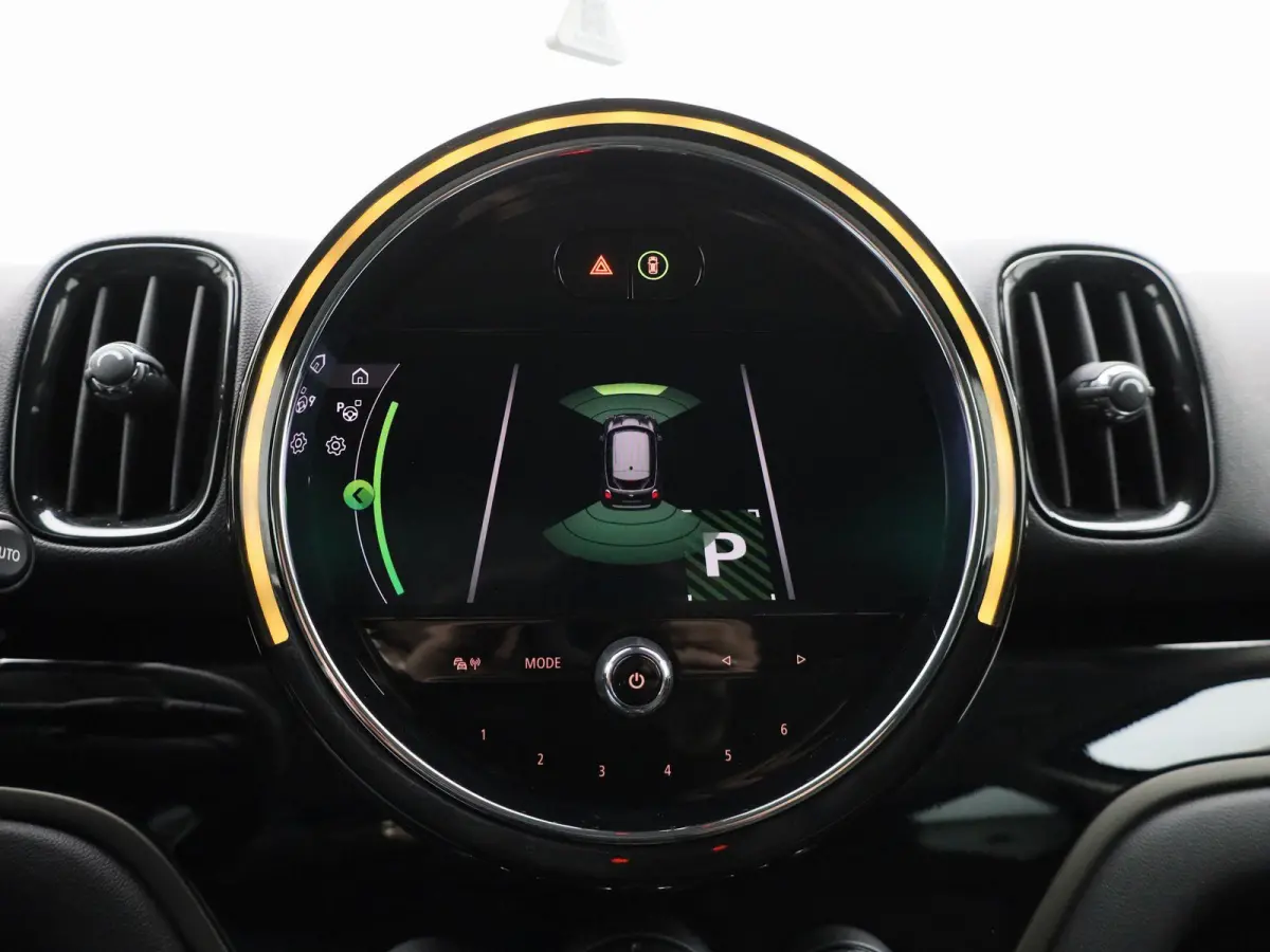 1.5 Cooper ALL4 | Automaat | Navigatie | Stoelverwarming | Climate Control | Cruise Control |