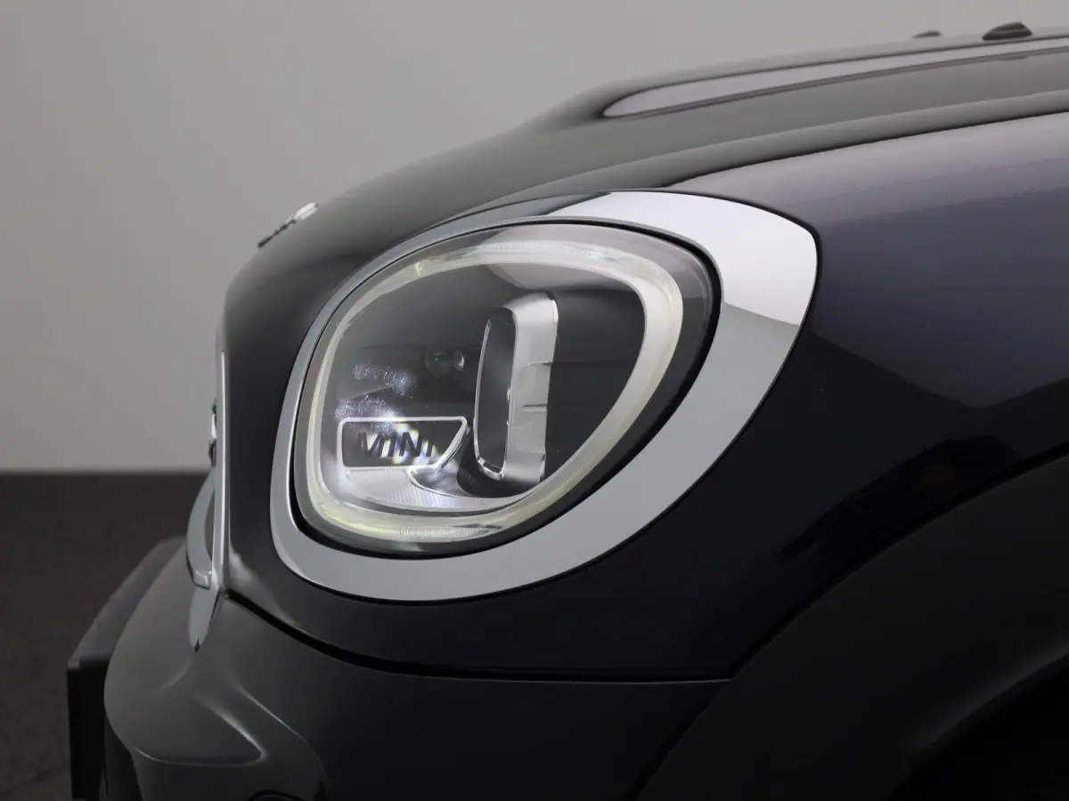 1.5 Cooper ALL4 | Automaat | Navigatie | Stoelverwarming | Climate Control | Cruise Control |