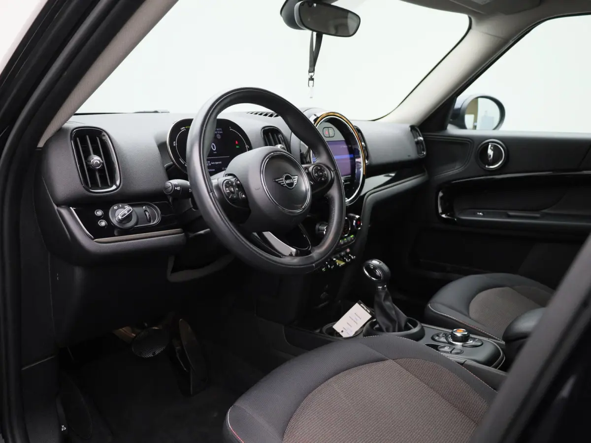 1.5 Cooper ALL4 | Automaat | Navigatie | Stoelverwarming | Climate Control | Cruise Control |
