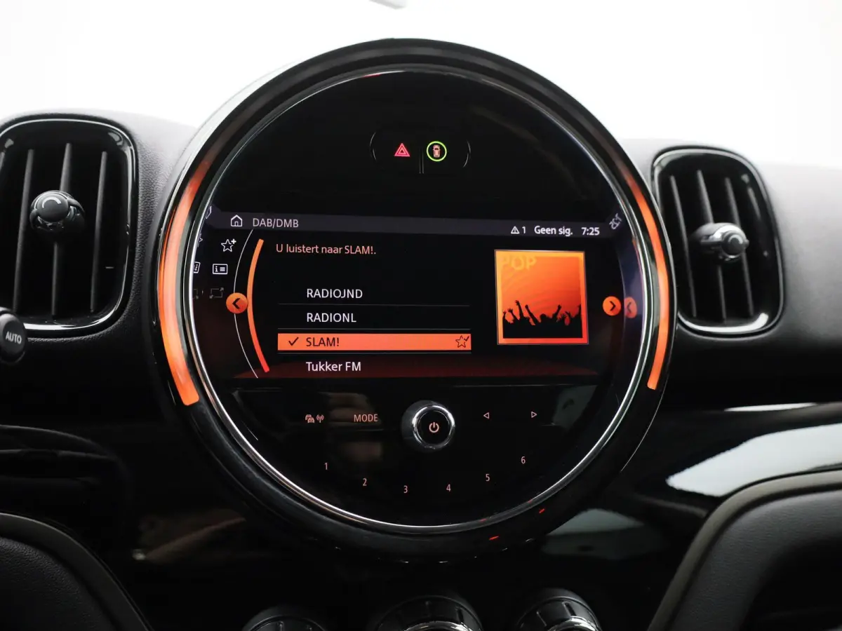 1.5 Cooper ALL4 | Automaat | Navigatie | Stoelverwarming | Climate Control | Cruise Control |