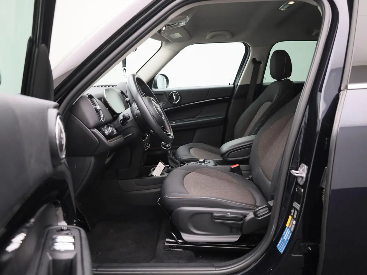 1.5 Cooper ALL4 | Automaat | Navigatie | Stoelverwarming | Climate Control | Cruise Control |