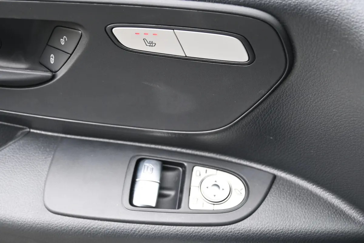 112 L2 261km WLTP 66 kWh Snellader, Camera, Achterdeuren, Apple Carplay/Android Auto