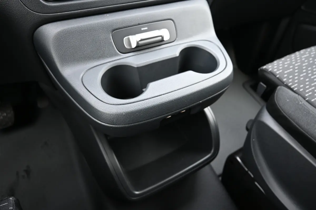 112 Facelift Pro L2 60 kWh Snellader, Smartphone integratiepakket, Leder stuur, Winter pakket, Etc.