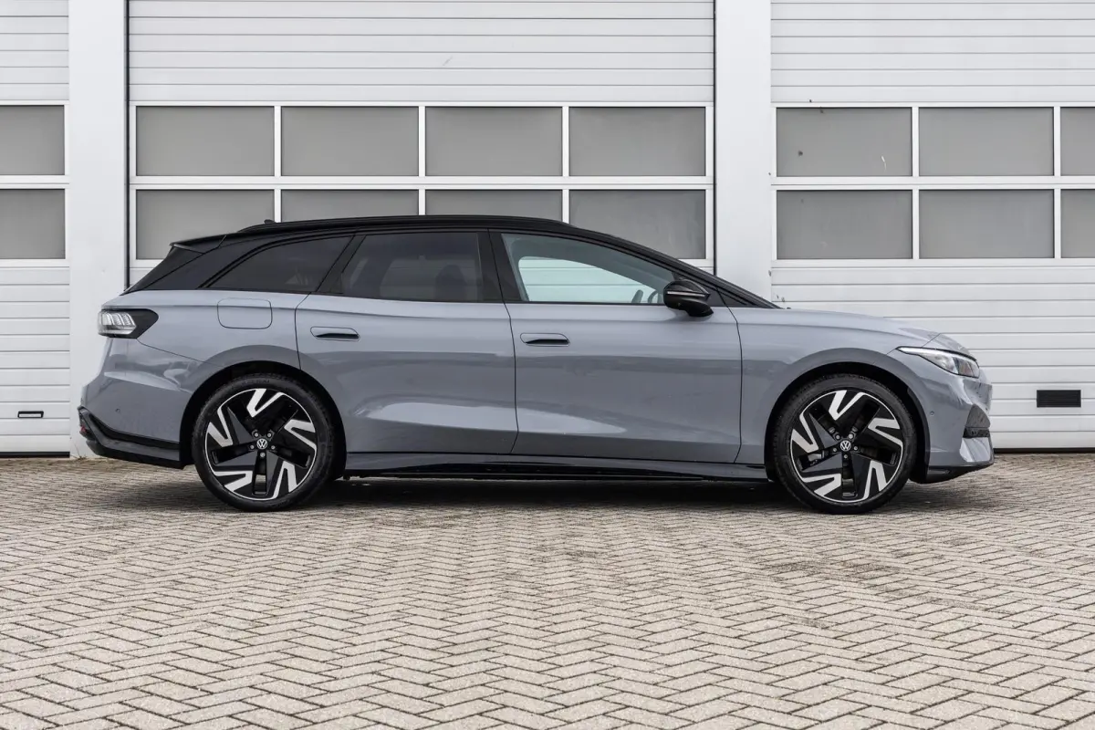 Pro Limited Edition 286pk 77 kWh | Stoelmassage | Exterieur Pakket | Trekhaak