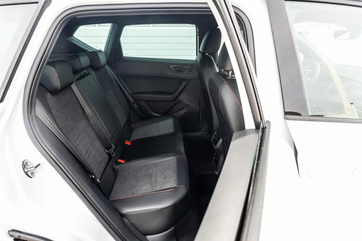 1.5 TSI 150pk DSG FR Business Intense | Trekhaak | 19 Inch Exclusive