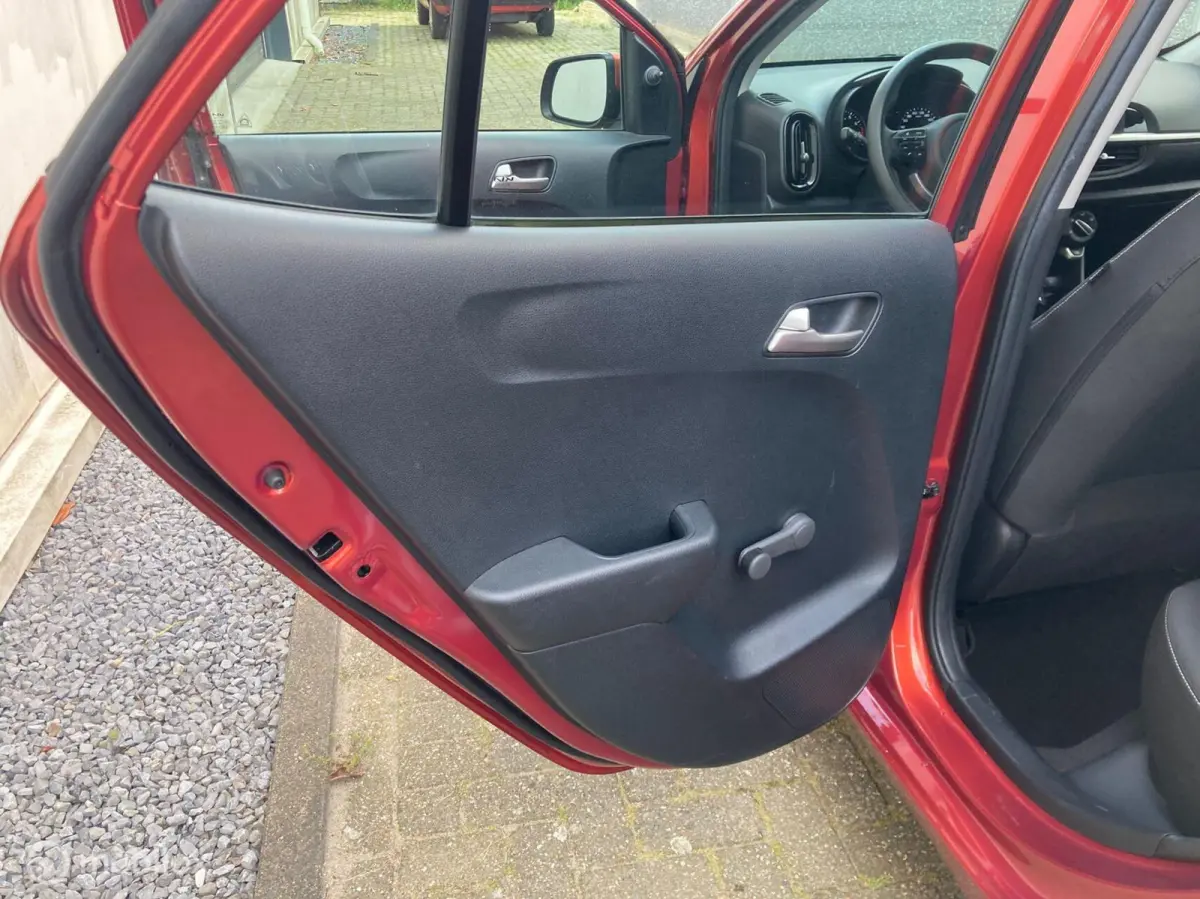 1.0 DPi ComfortLine 5 deurs airco