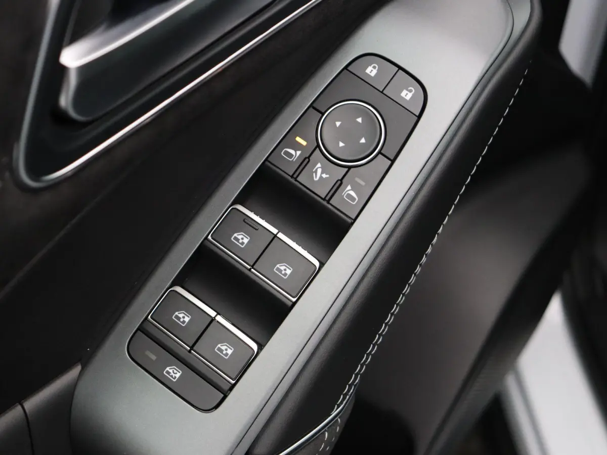 158pk MHEV Xtronic N-Design | Panoramadak | Stoel, stuur en voorruitverwarming | Elektrische Best. Stoel met geheugen | Headup-display | Elektrische achterklep |