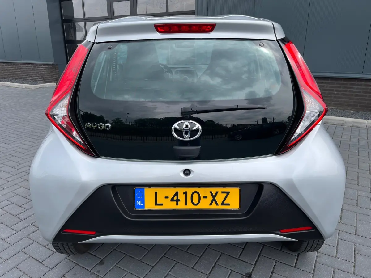 1.0 VVT-i x-fun NL.Auto/Led/Airco/Elc.Pakket/5Deurs/Bluetooth/1Ste Eigenaar/Dealer onderhouden