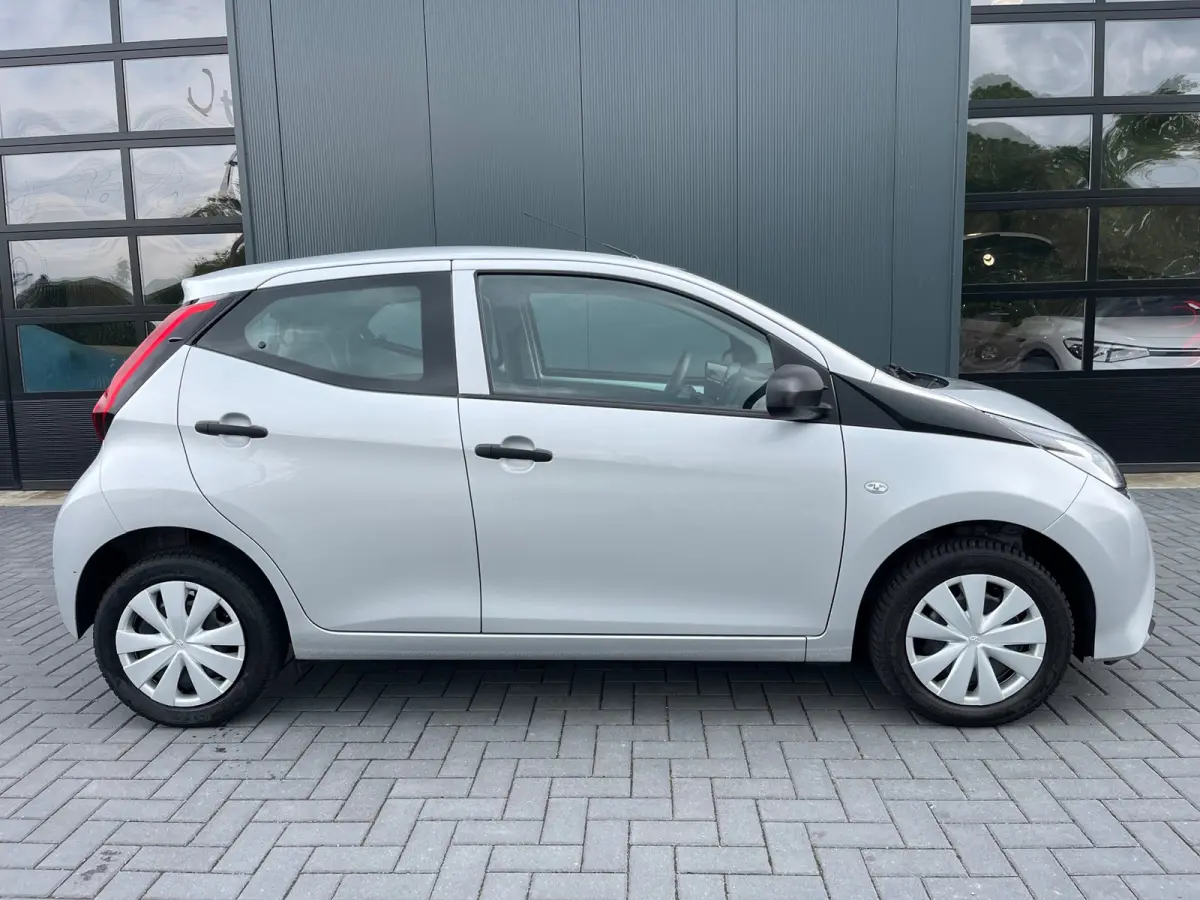1.0 VVT-i x-fun NL.Auto/Led/Airco/Elc.Pakket/5Deurs/Bluetooth/1Ste Eigenaar/Dealer onderhouden