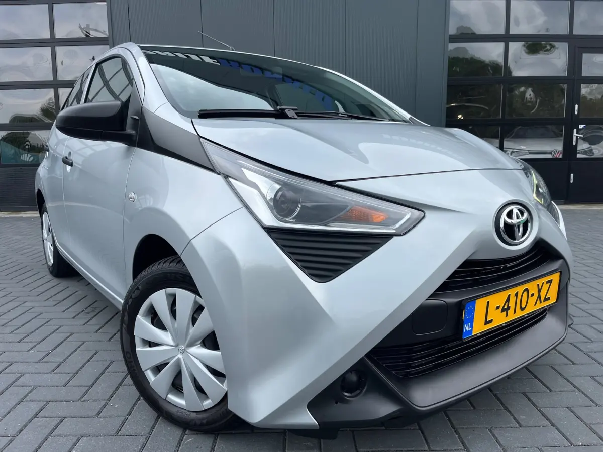 1.0 VVT-i x-fun NL.Auto/Led/Airco/Elc.Pakket/5Deurs/Bluetooth/1Ste Eigenaar/Dealer onderhouden