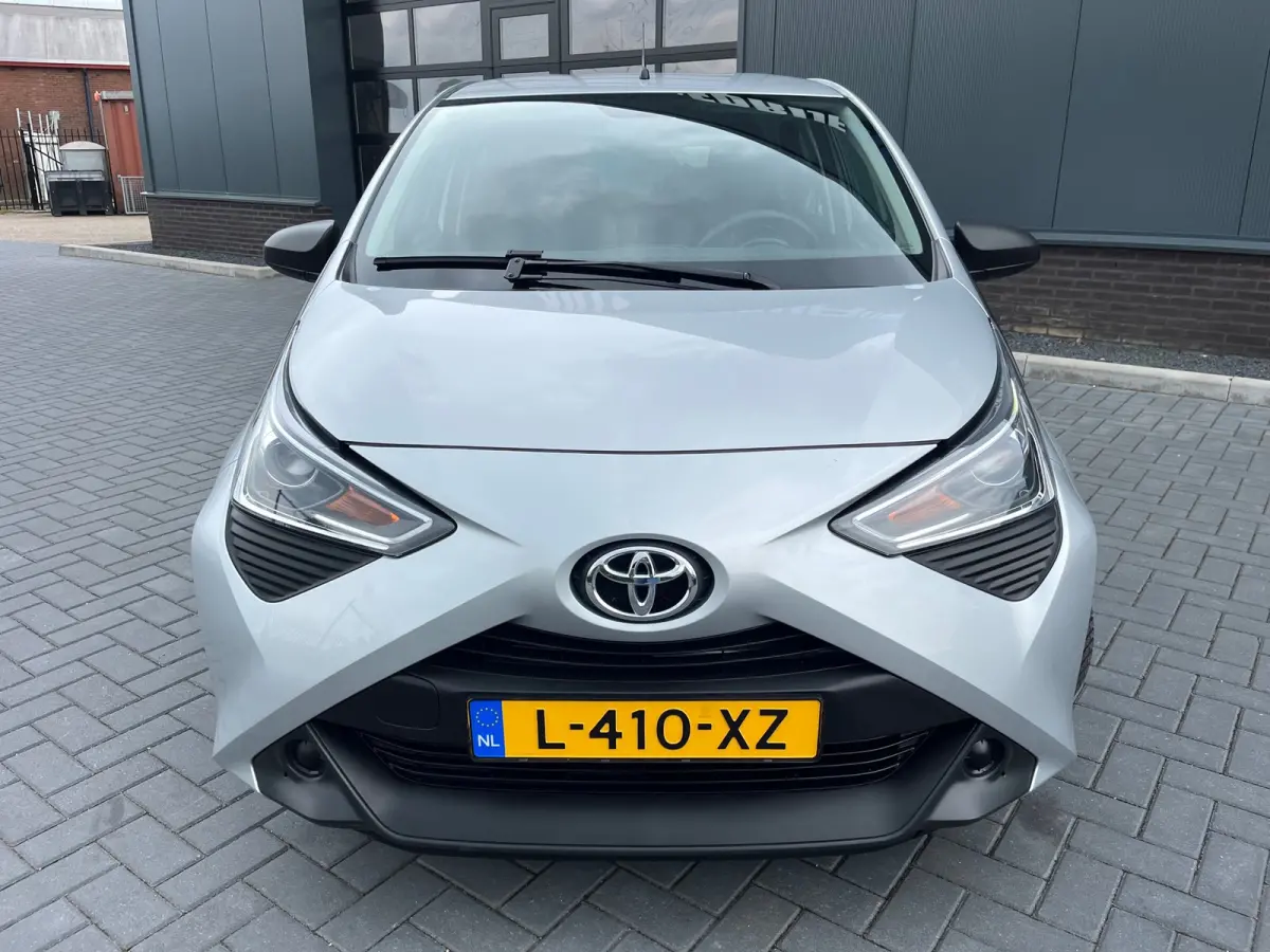 1.0 VVT-i x-fun NL.Auto/Led/Airco/Elc.Pakket/5Deurs/Bluetooth/1Ste Eigenaar/Dealer onderhouden
