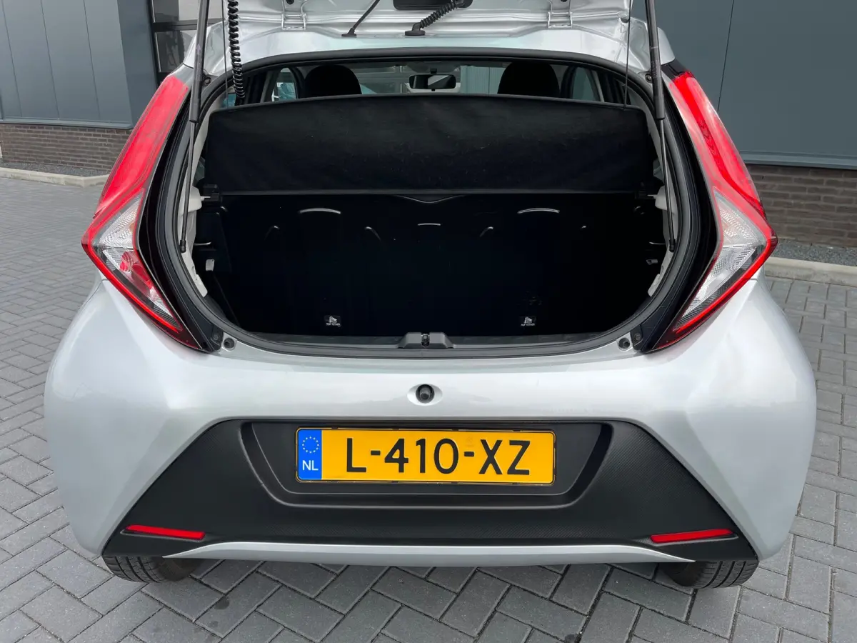 1.0 VVT-i x-fun NL.Auto/Led/Airco/Elc.Pakket/5Deurs/Bluetooth/1Ste Eigenaar/Dealer onderhouden