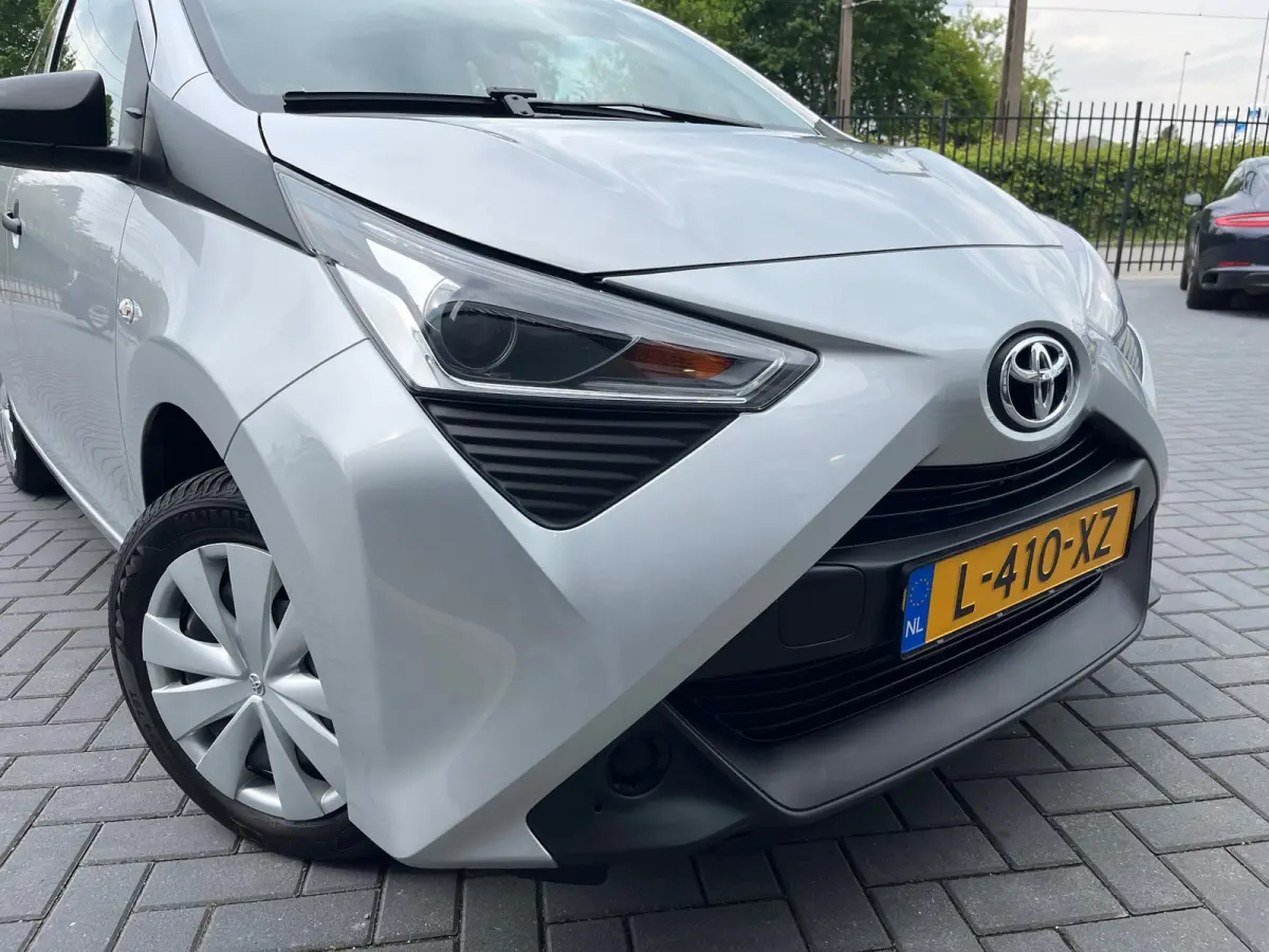 1.0 VVT-i x-fun NL.Auto/Led/Airco/Elc.Pakket/5Deurs/Bluetooth/1Ste Eigenaar/Dealer onderhouden