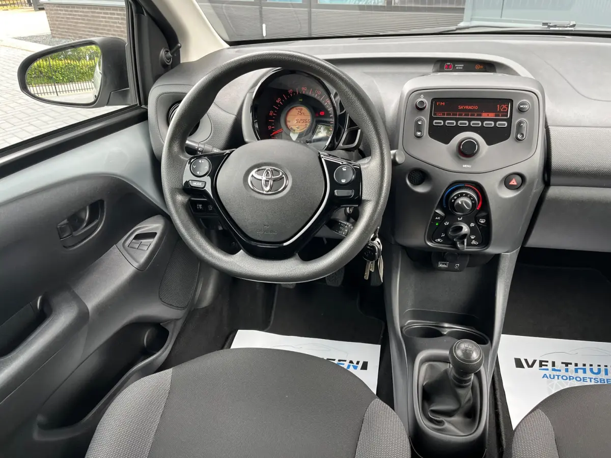 1.0 VVT-i x-fun NL.Auto/Led/Airco/Elc.Pakket/5Deurs/Bluetooth/1Ste Eigenaar/Dealer onderhouden