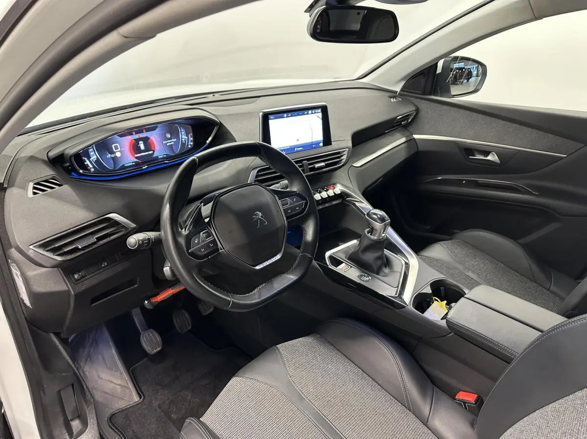 1.2 PureTech Blue Lease Premium CARPLAY NAVI CAMERA CRUISE LM ECC.