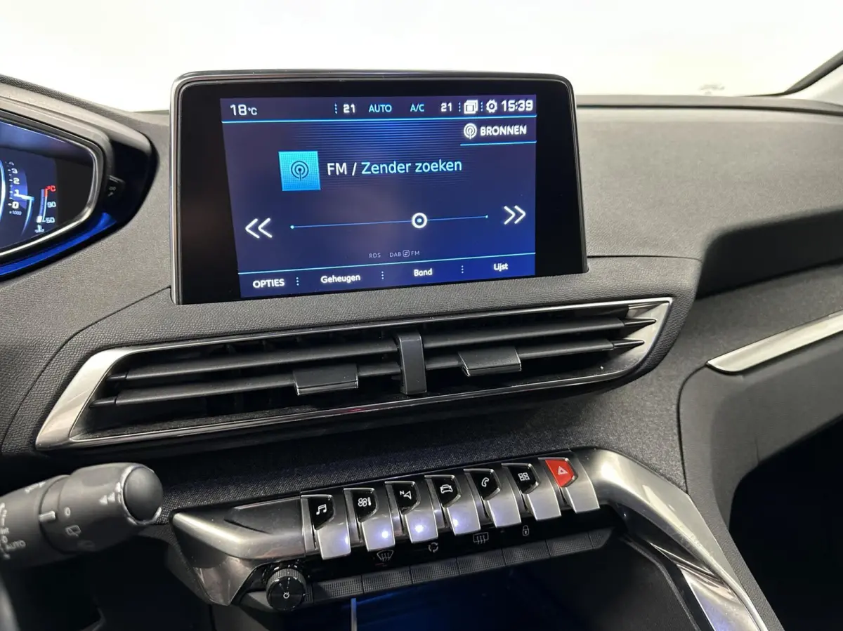 1.2 PureTech Blue Lease Premium CARPLAY NAVI CAMERA CRUISE LM ECC.