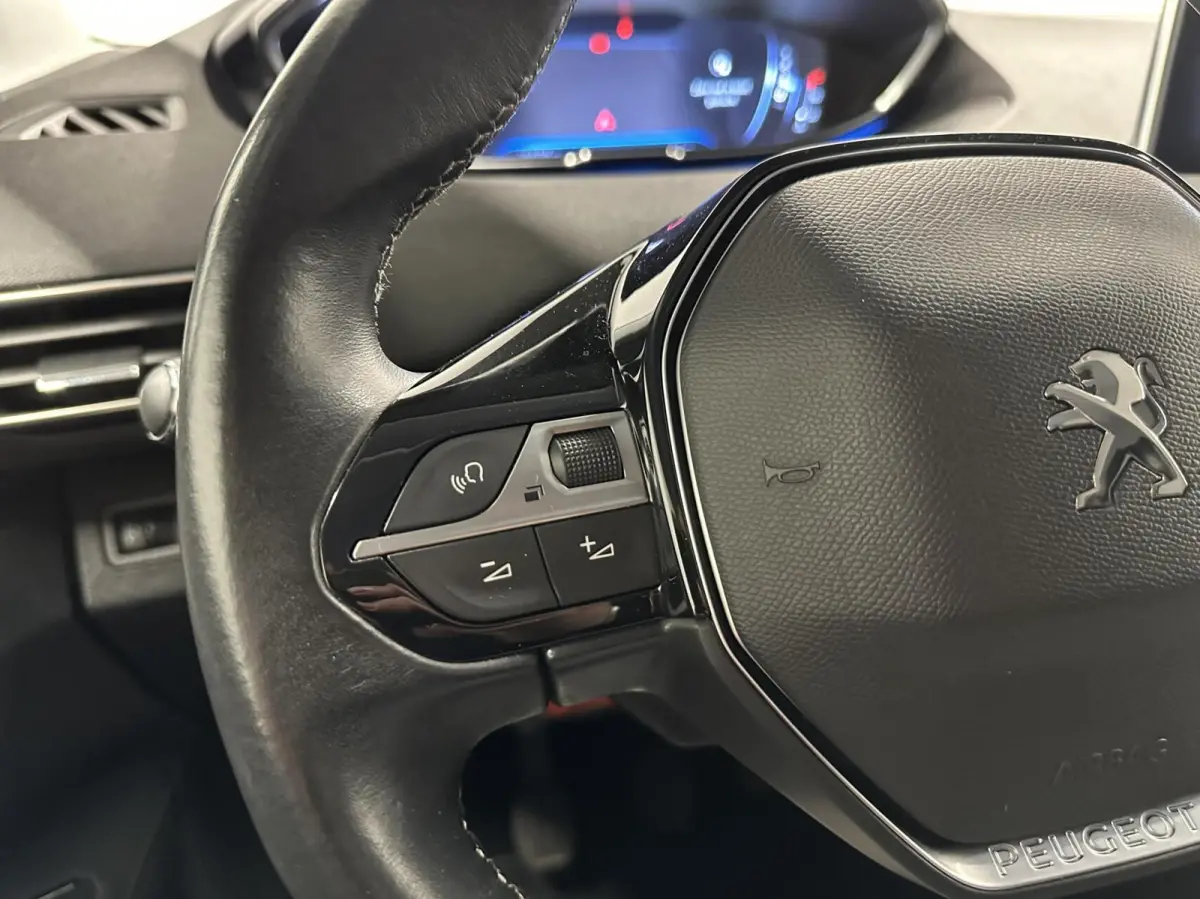 1.2 PureTech Blue Lease Premium CARPLAY NAVI CAMERA CRUISE LM ECC.