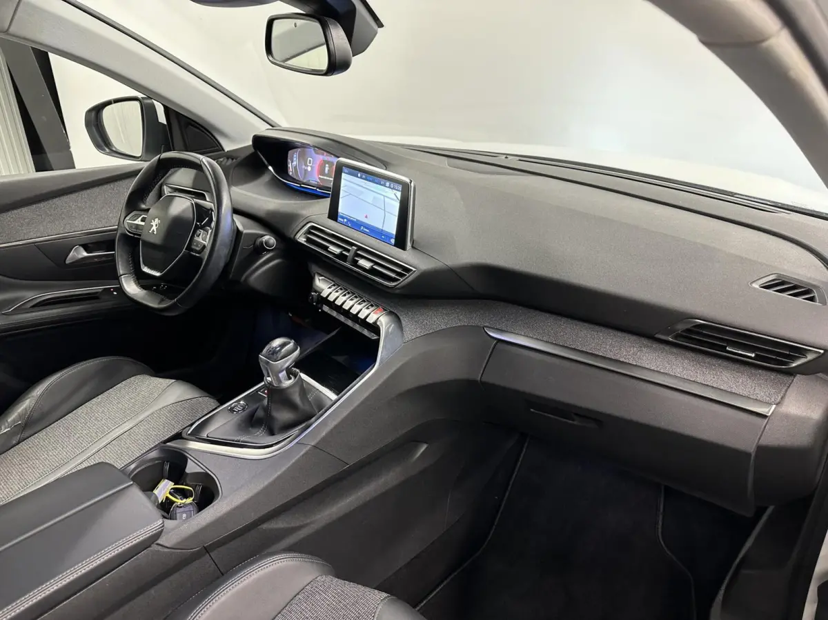 1.2 PureTech Blue Lease Premium CARPLAY NAVI CAMERA CRUISE LM ECC.