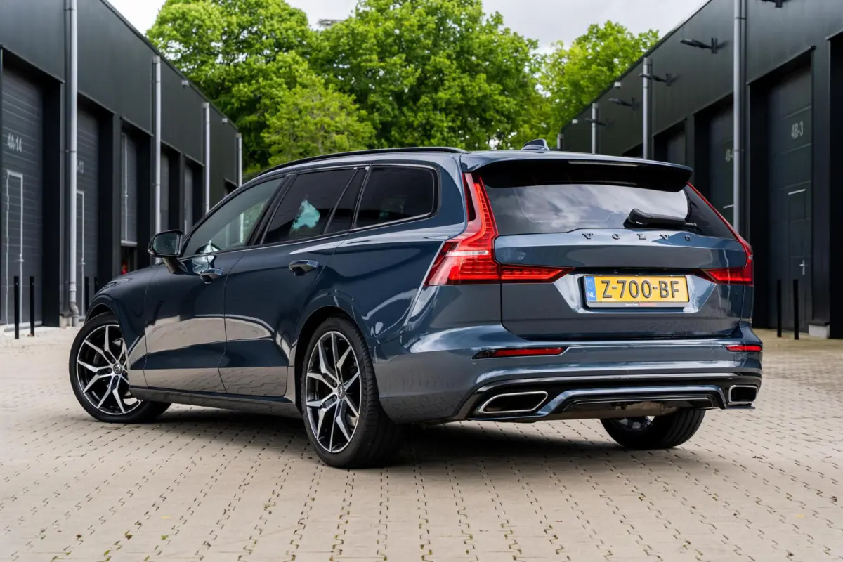 2.0 D4 R-Design *Leder *Stuur. verw* Dealer onderhouden*