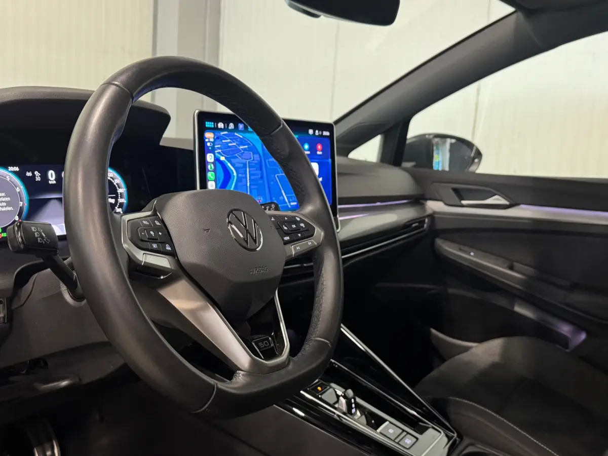 1.5 eTSI R-Line Edition | 50 JAHRE | FACELIFT | PANO | HUD | TREKHAAK