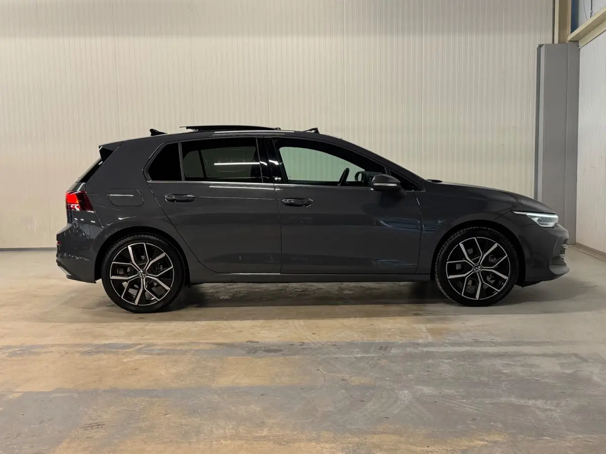 1.5 eTSI R-Line Edition | 50 JAHRE | FACELIFT | PANO | HUD | TREKHAAK