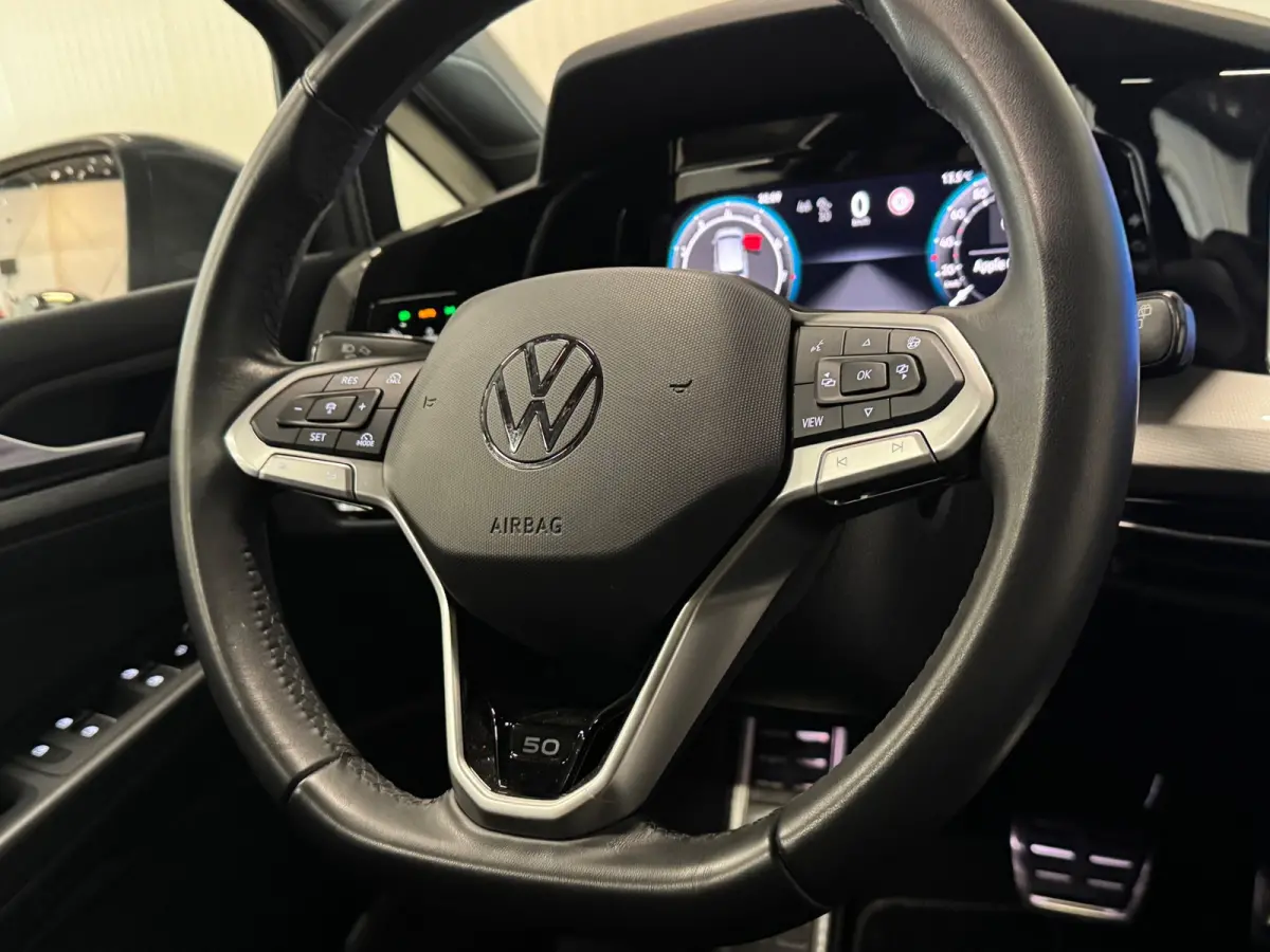 1.5 eTSI R-Line Edition | 50 JAHRE | FACELIFT | PANO | HUD | TREKHAAK