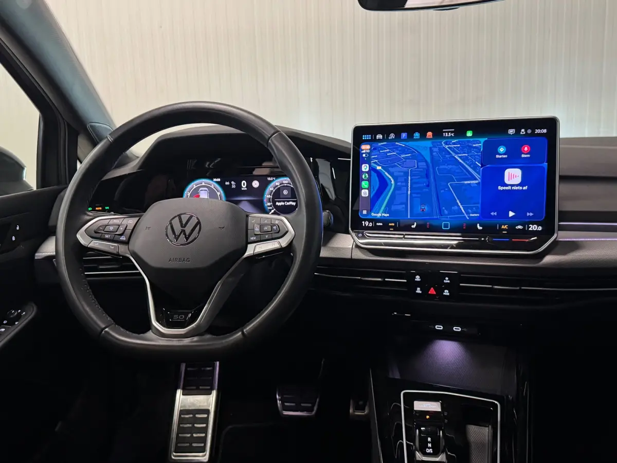 1.5 eTSI R-Line Edition | 50 JAHRE | FACELIFT | PANO | HUD | TREKHAAK