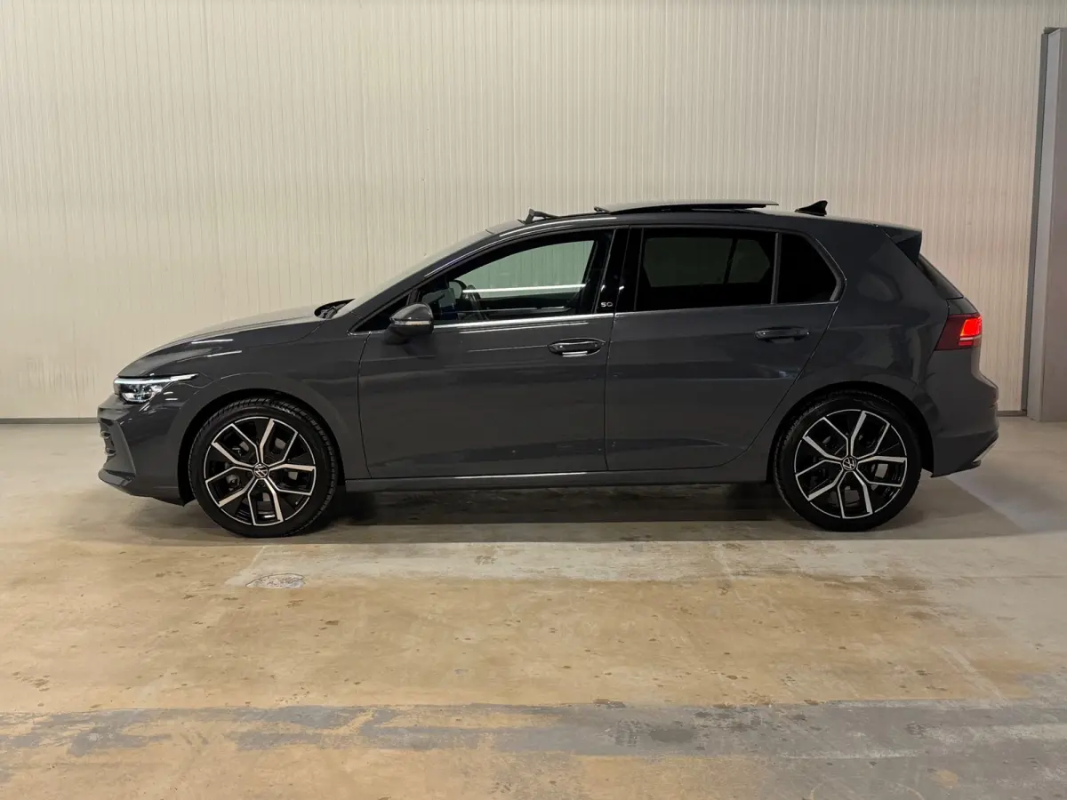 1.5 eTSI R-Line Edition | 50 JAHRE | FACELIFT | PANO | HUD | TREKHAAK