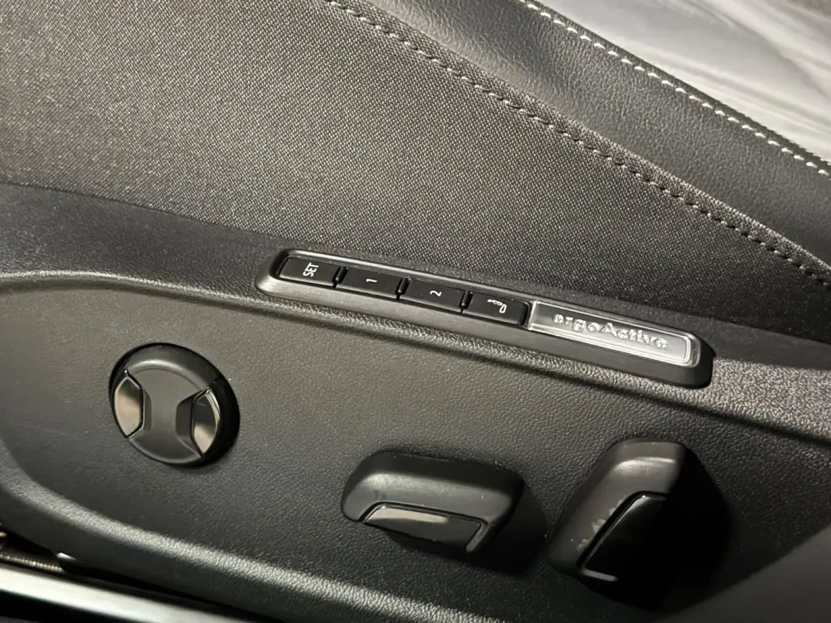 1.5 eTSI R-Line Edition | 50 JAHRE | FACELIFT | PANO | HUD | TREKHAAK