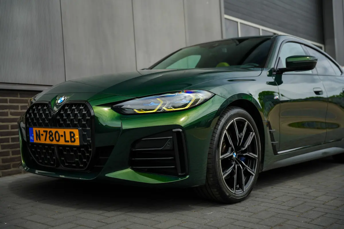 430i 245 pk Business Edition Plus M-Sportpakket / Sanremo-Groen/ Pano-Dak/ Leder/ Laser/ Sport-Stoelen/ Stoel.Verw/ Head-Up/ Camera/ Trekhaak/ 18''LMV