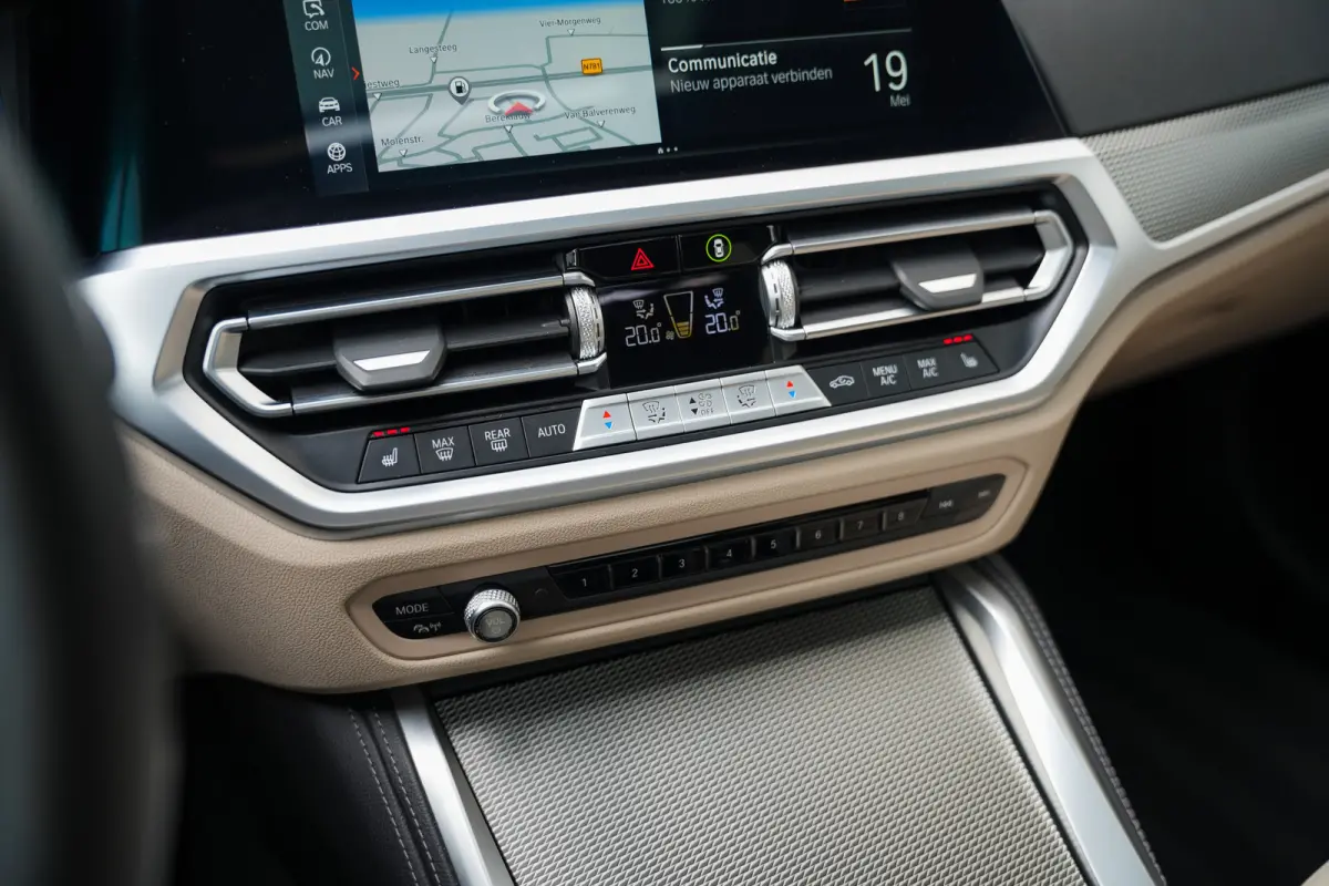 430i 245 pk Business Edition Plus M-Sportpakket / Sanremo-Groen/ Pano-Dak/ Leder/ Laser/ Sport-Stoelen/ Stoel.Verw/ Head-Up/ Camera/ Trekhaak/ 18''LMV