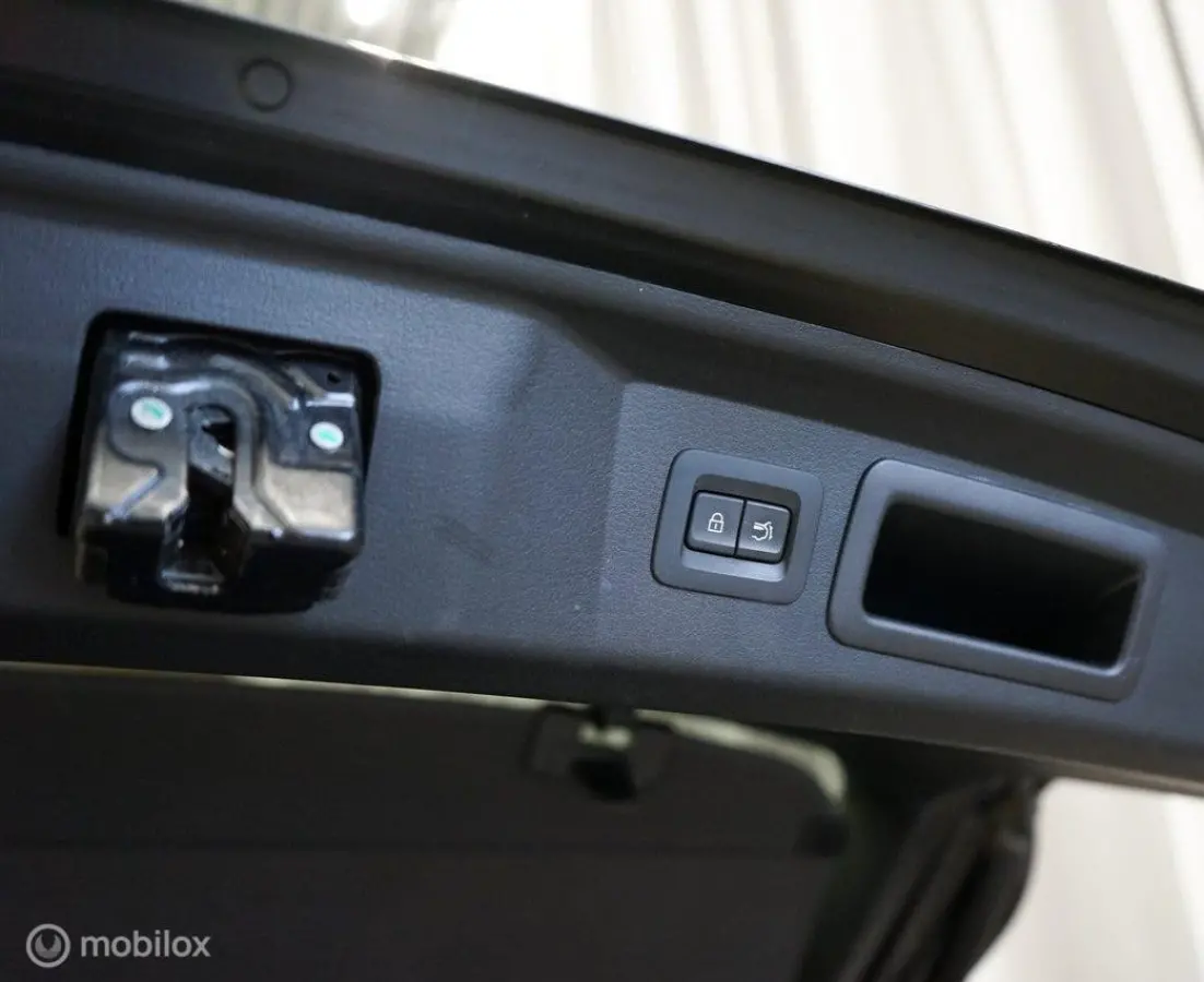 2.5 e-SkyActiv PHEV Exclusive-Line, Bose, trekh