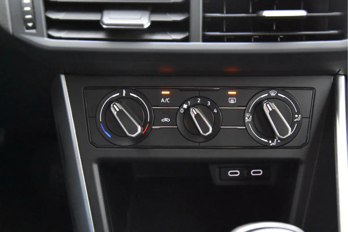 1.0 TSI Life 1e eigenaar NAP LED Carplay
