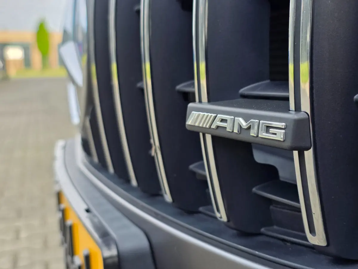 AMG 35 4MATIC / PANO / MATTE GREY / LEDER-ALCANTARA / CAMERA / KEYLESS / BURMESTER / CARPLAY / 21 INCH !