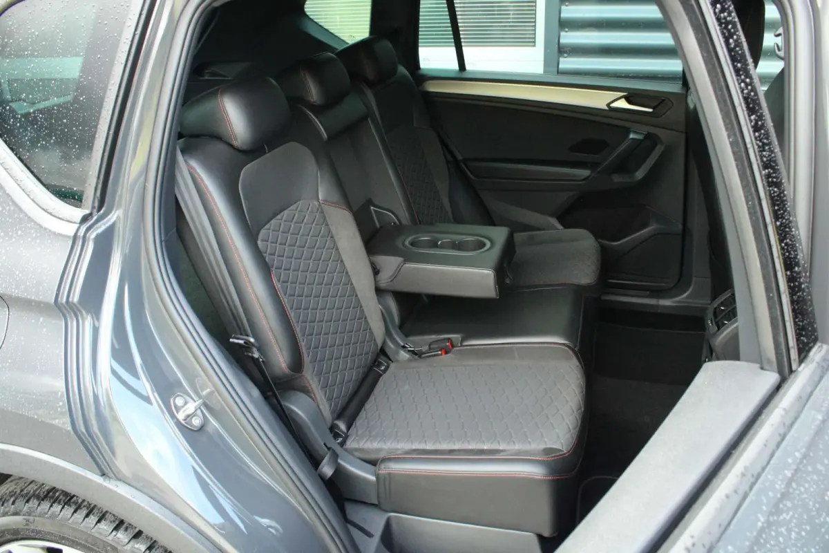 1.5 TSI 150pk DSG FR Business | Trekhaak | Elekt. Verstelbare Bestuurdersstoel | Navigatie | Camera Achter | Apple CarPlay/ Android Auto