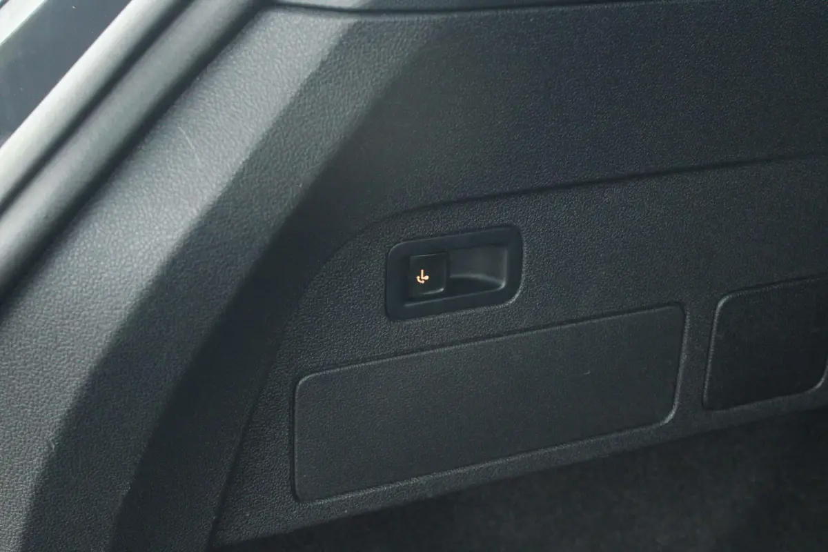 1.5 TSI 150pk DSG FR Business | Trekhaak | Elekt. Verstelbare Bestuurdersstoel | Navigatie | Camera Achter | Apple CarPlay/ Android Auto