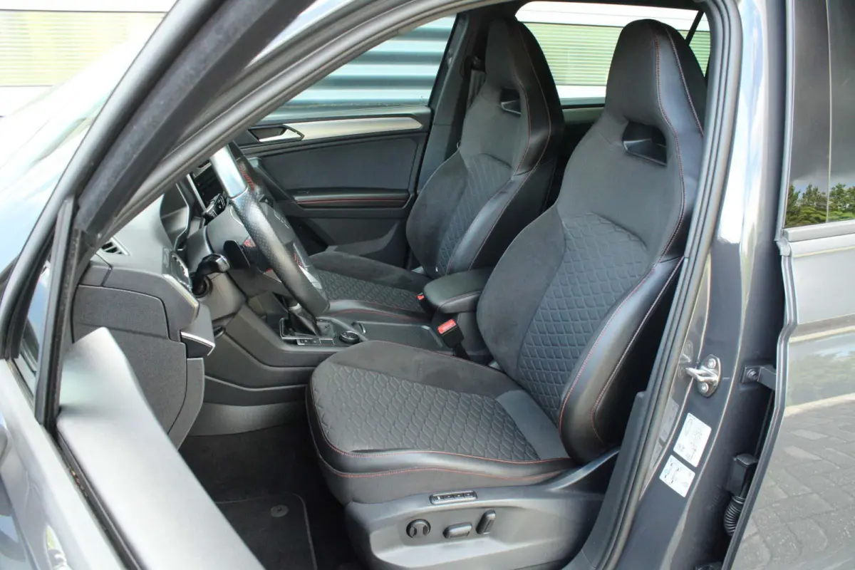 1.5 TSI 150pk DSG FR Business | Trekhaak | Elekt. Verstelbare Bestuurdersstoel | Navigatie | Camera Achter | Apple CarPlay/ Android Auto
