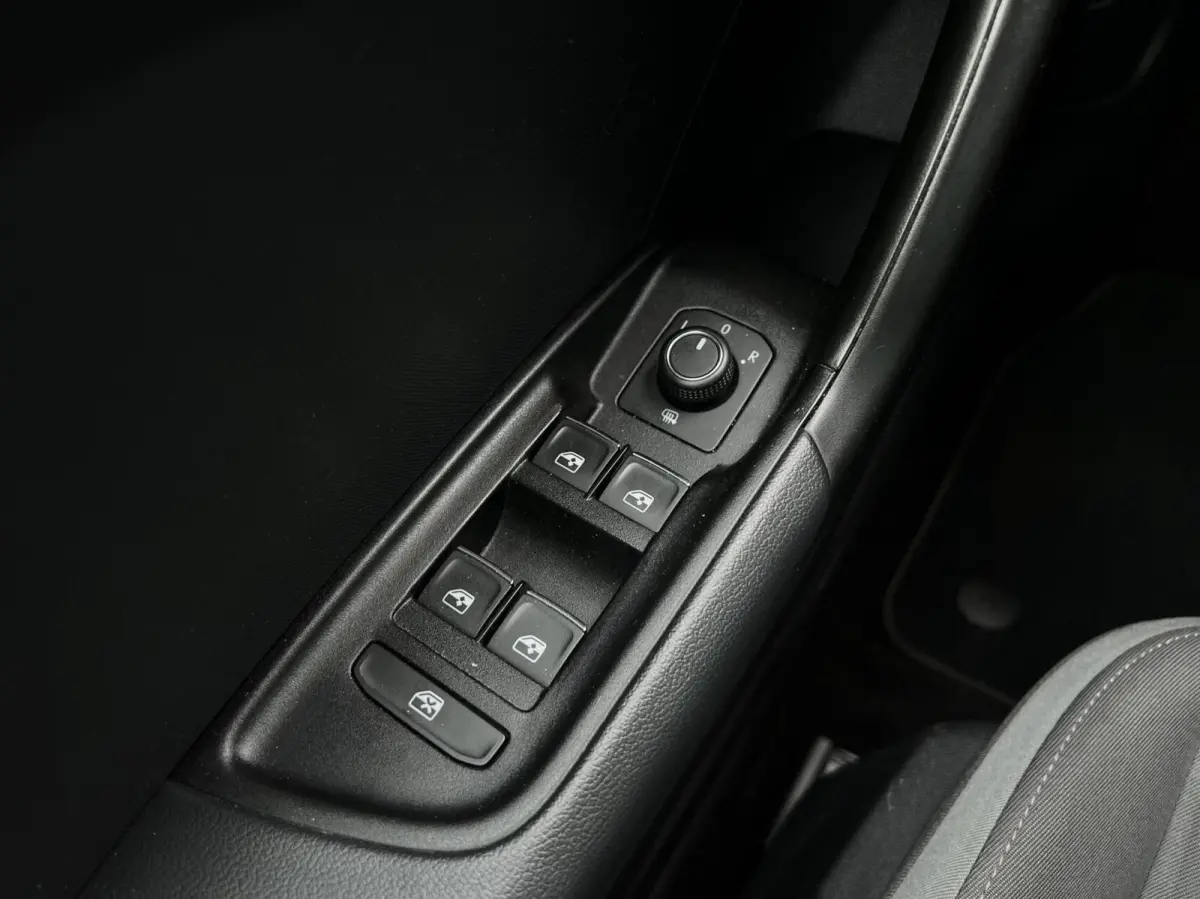 25 TFSI epic NAV.VIA.CARPLAY/ANDROID | DIGI.DASHB | CRUISE | PDC | LMV'17