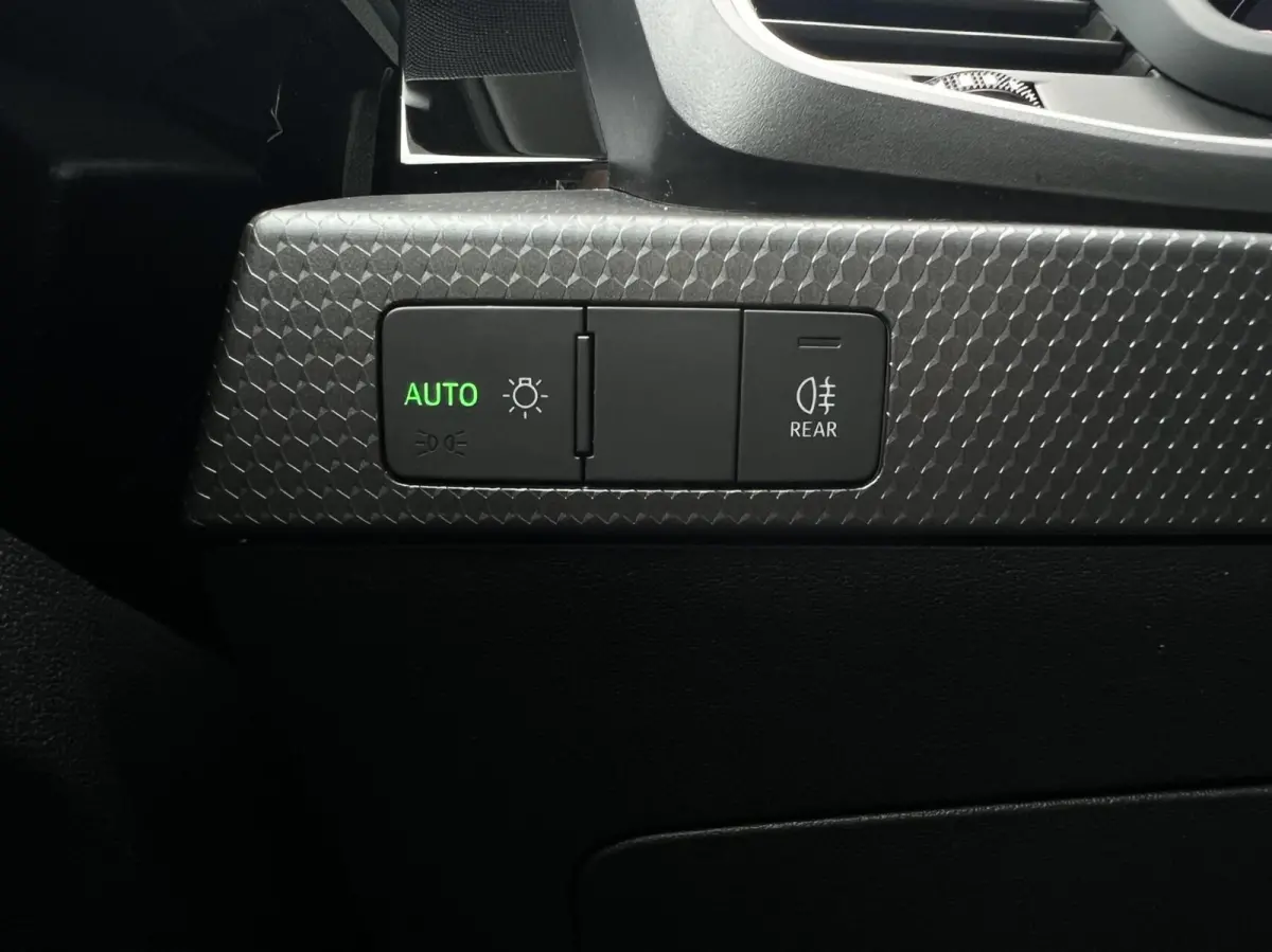25 TFSI epic NAV.VIA.CARPLAY/ANDROID | DIGI.DASHB | CRUISE | PDC | LMV'17