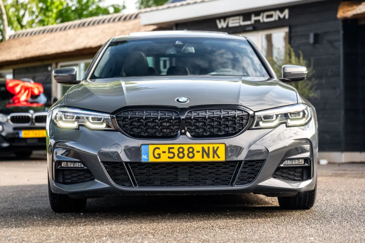 330i High Executive Edition I Dravit Grau I M Pakket I 360 I Nap I Panoramadak