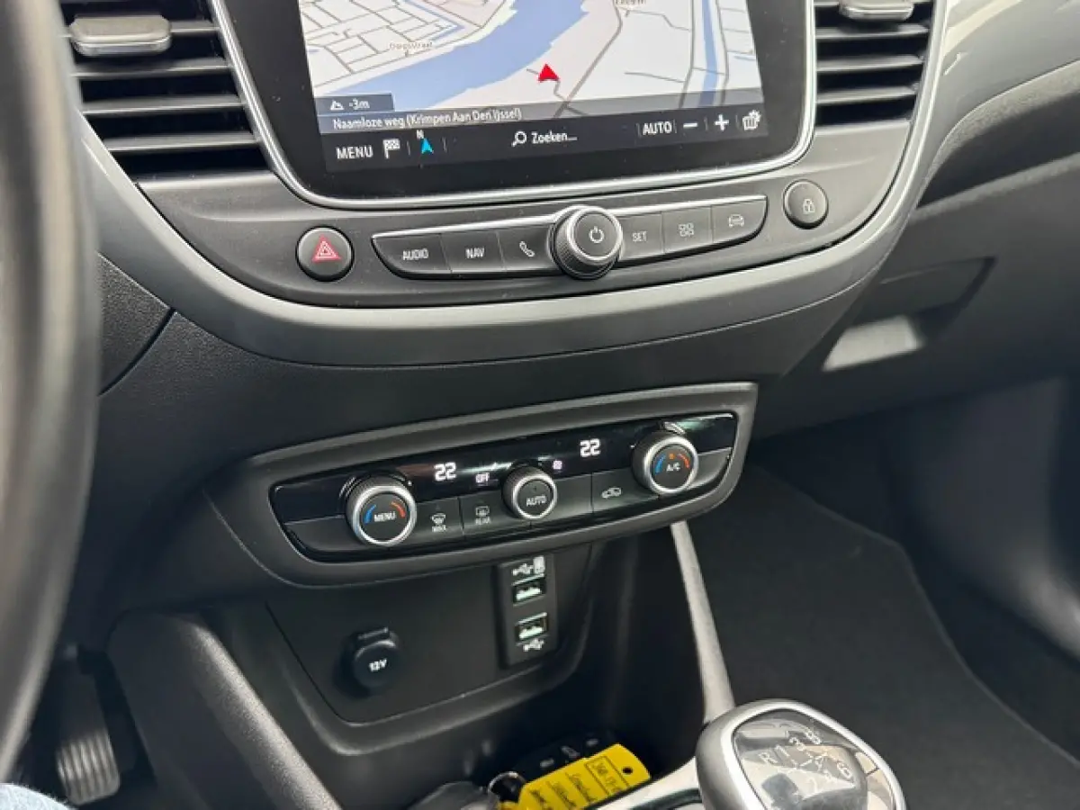 1.2 Turbo Ultimate met Head-up, Navi/Camera, AGR met Alcantara, 17inch
