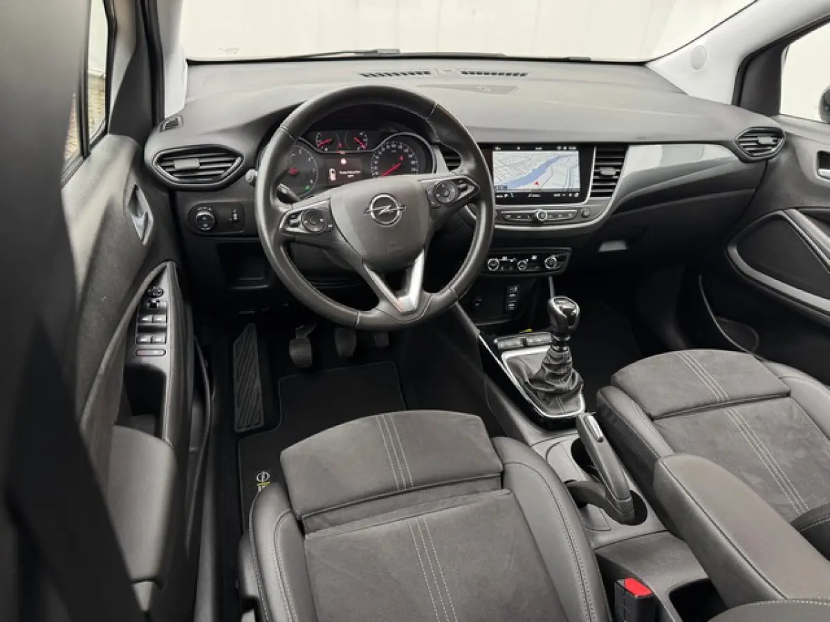 1.2 Turbo Ultimate met Head-up, Navi/Camera, AGR met Alcantara, 17inch