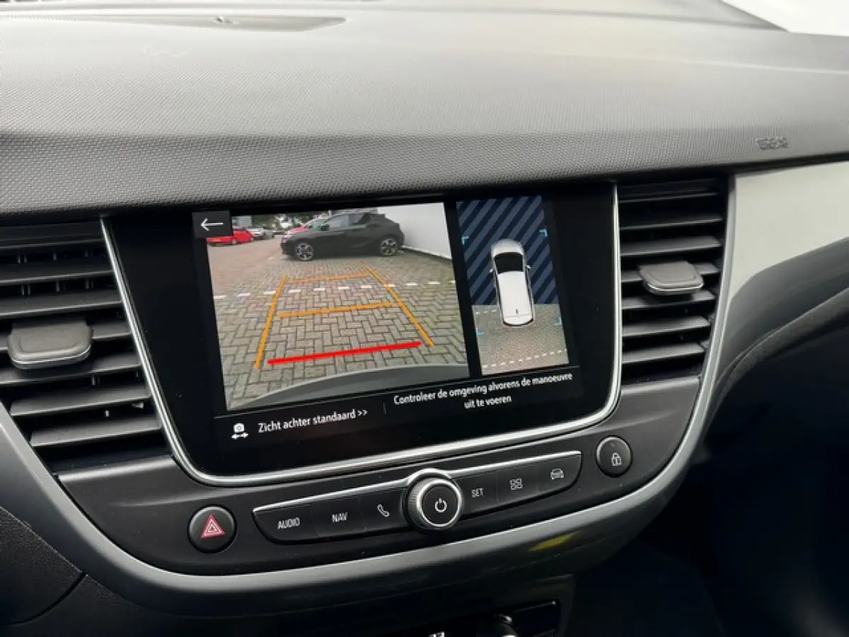 1.2 Turbo Ultimate met Head-up, Navi/Camera, AGR met Alcantara, 17inch
