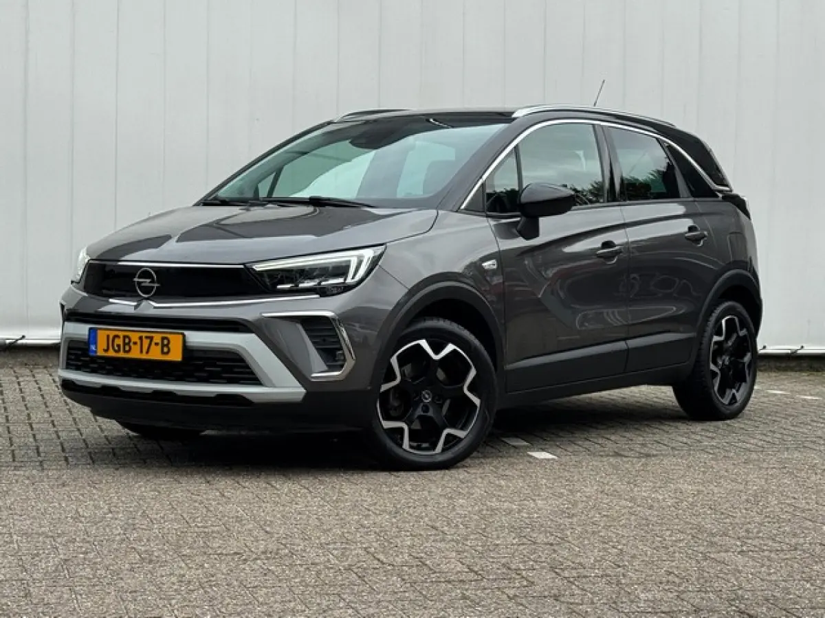 1.2 Turbo Ultimate met Head-up, Navi/Camera, AGR met Alcantara, 17inch