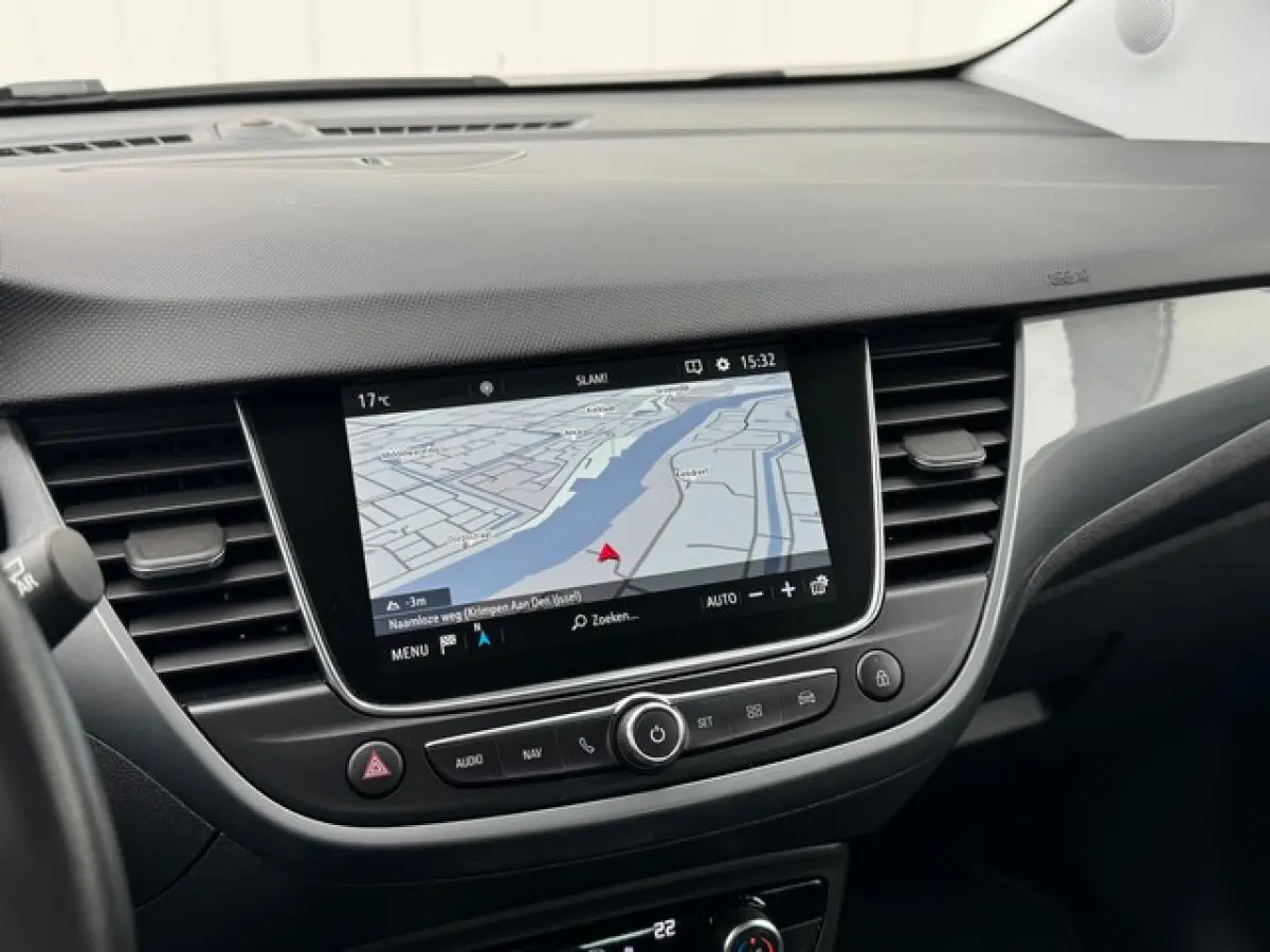 1.2 Turbo Ultimate met Head-up, Navi/Camera, AGR met Alcantara, 17inch