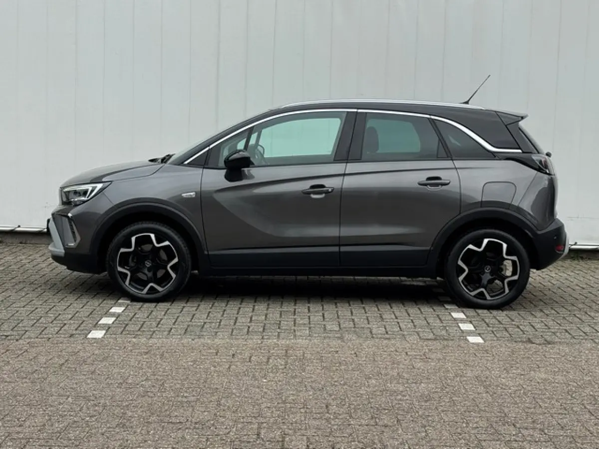 1.2 Turbo Ultimate met Head-up, Navi/Camera, AGR met Alcantara, 17inch