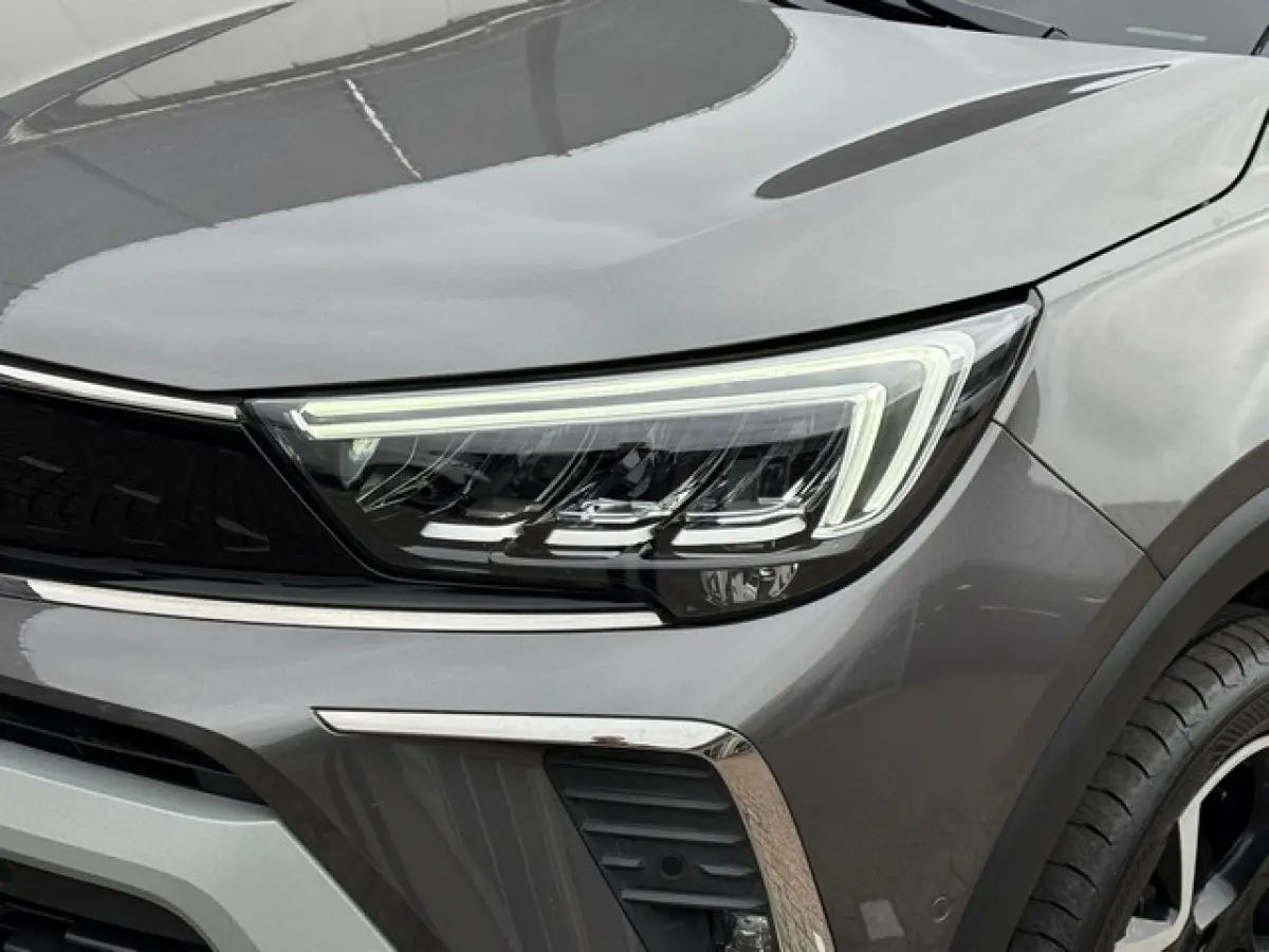 1.2 Turbo Ultimate met Head-up, Navi/Camera, AGR met Alcantara, 17inch