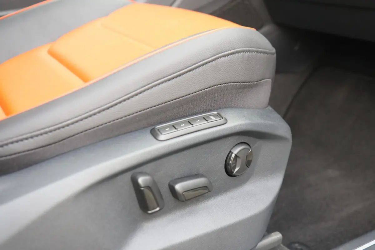 1.5 TSI 150pk DSG Highline | Panoramadak | Stoelverwarming | Memory Stoel | Leer