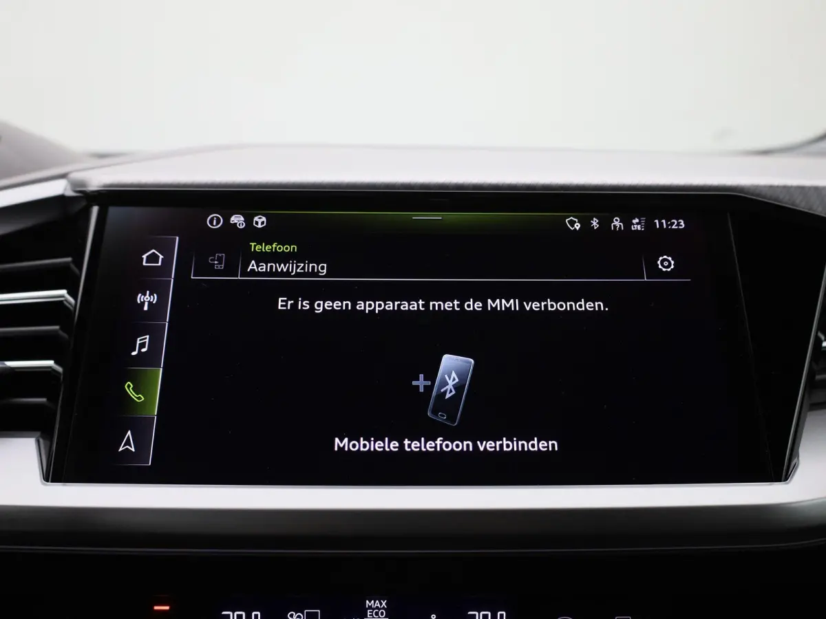 40 Edition 63 kWh l Climate control l Navigatie l Audi smartphone interface l Achteruitrijcamera l Head-up display l Matrix-ledkoplampen l Privacy glas l Dodehoekdetectie l Audi sound system